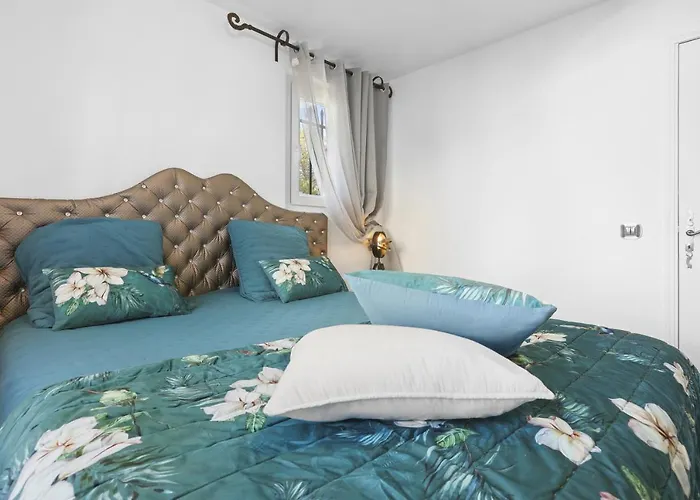 Maison Au Soleil D'azur