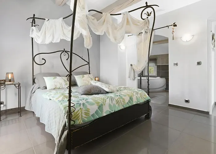 Maison Au Soleil D'azur *